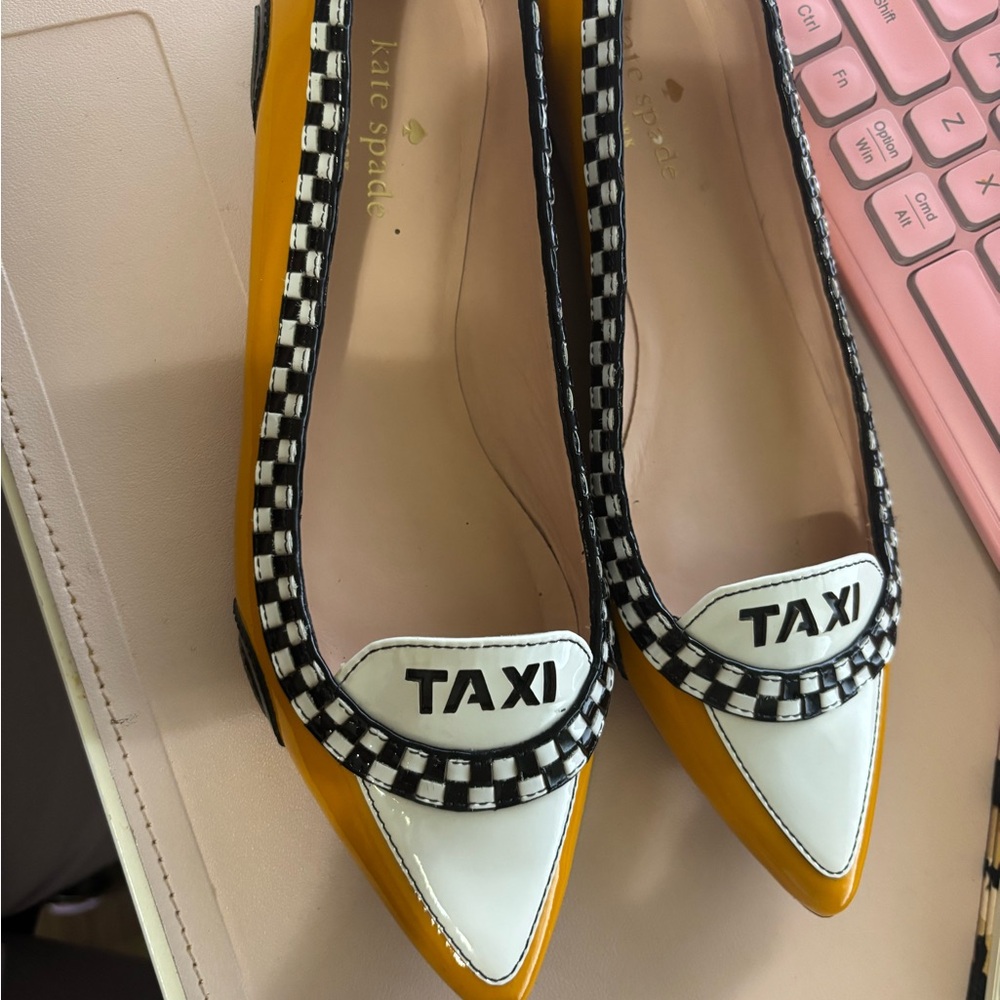 Kate Spade Taxi Flats in Yellow and White